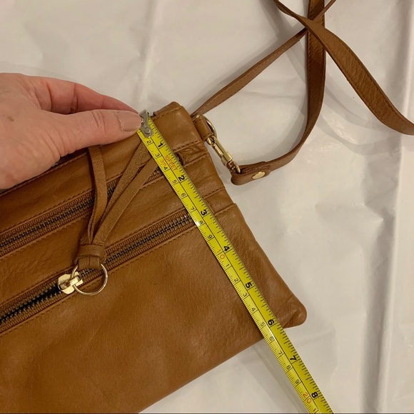 Tan Brown crossbody bag,  2 side zippered pockets. - Picture 6 of 8